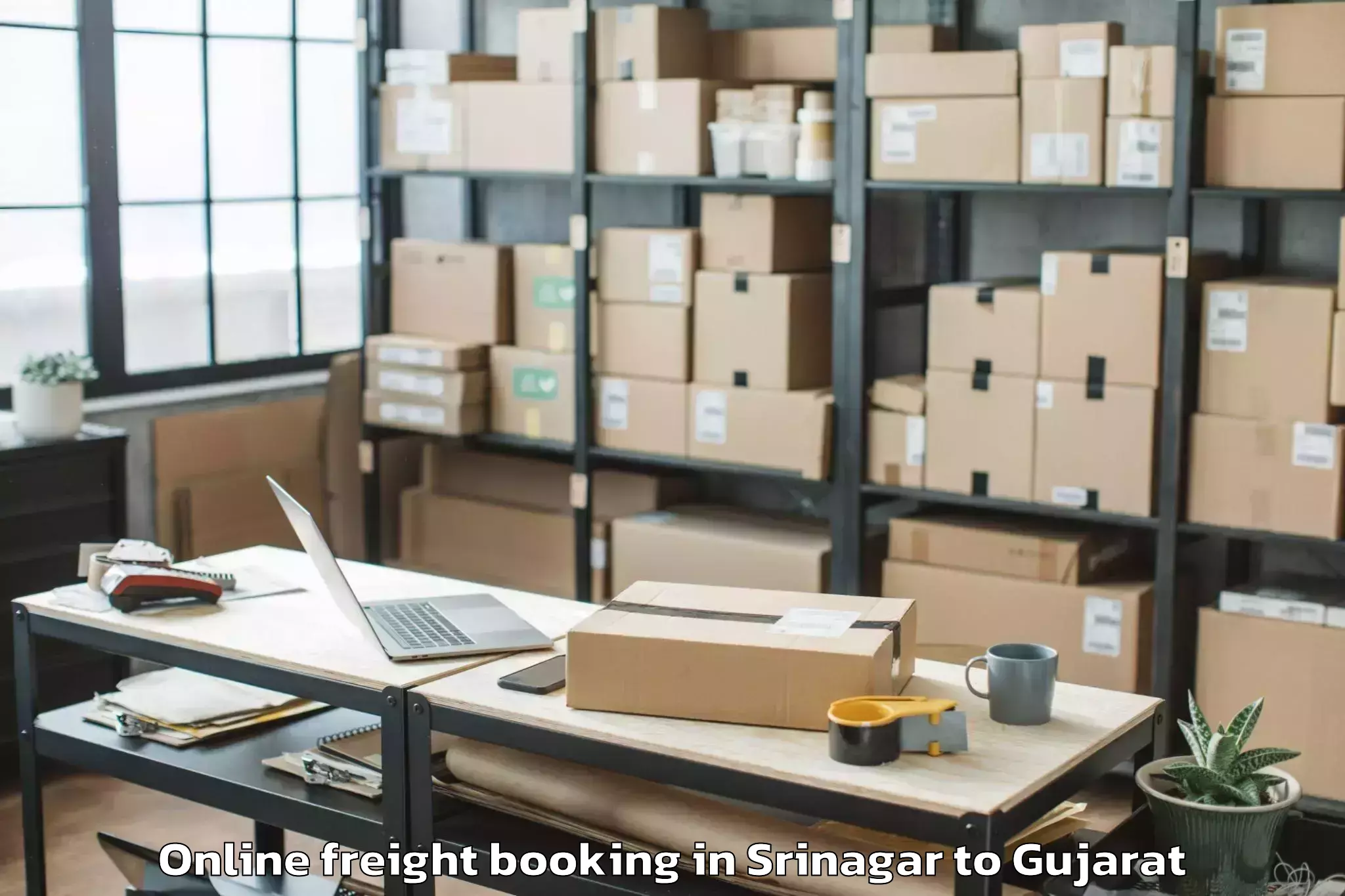 Expert Srinagar to Balasinor Online Freight Booking